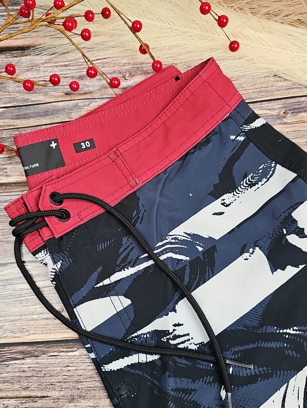 NEW TAVIK AMERICANA ABSTRACT AMERICAN FLAG BOARD SHORTS